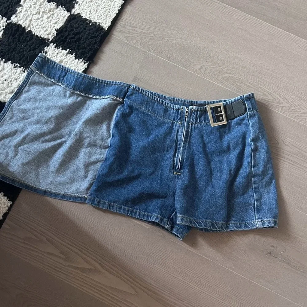 Vintage Denim Skort w/ Belt - Picture 3 of 4